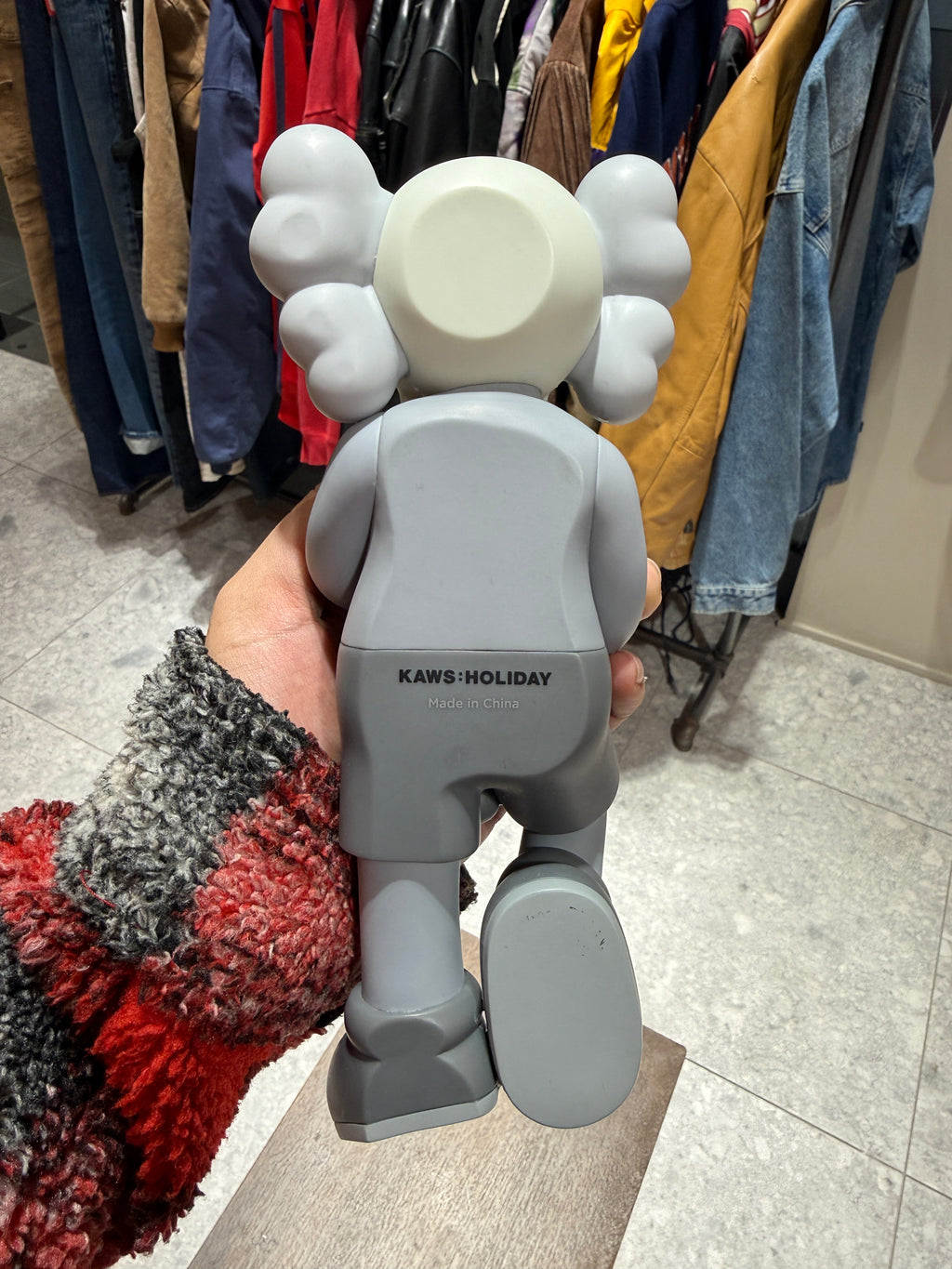 KAWS Holiday: Singapore Vinyl Figure KIF Vintage