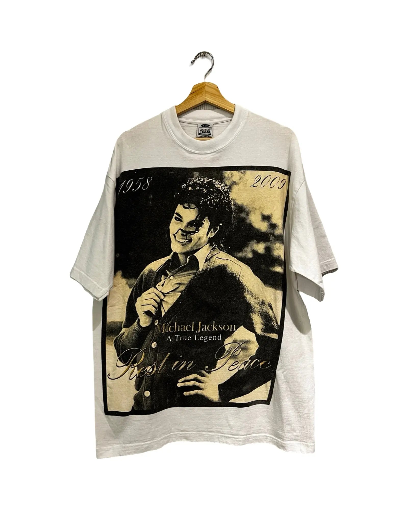 Vintage 2009 Michael Jackson RIP Memorial Tee KIF Vintage