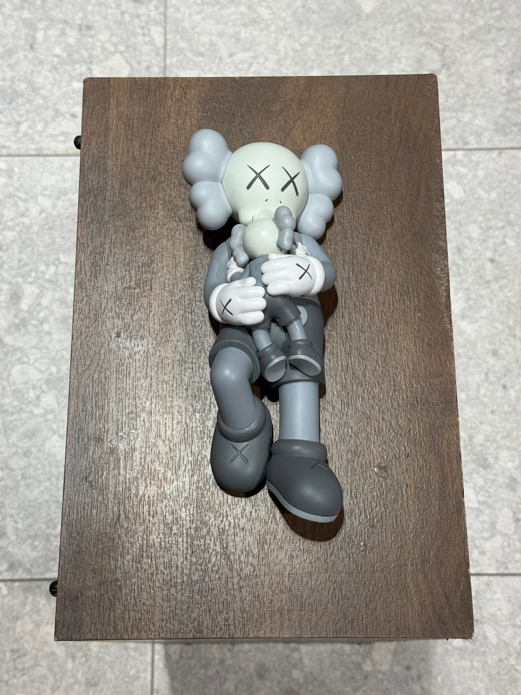 KAWS Holiday: Singapore Vinyl Figure KIF Vintage