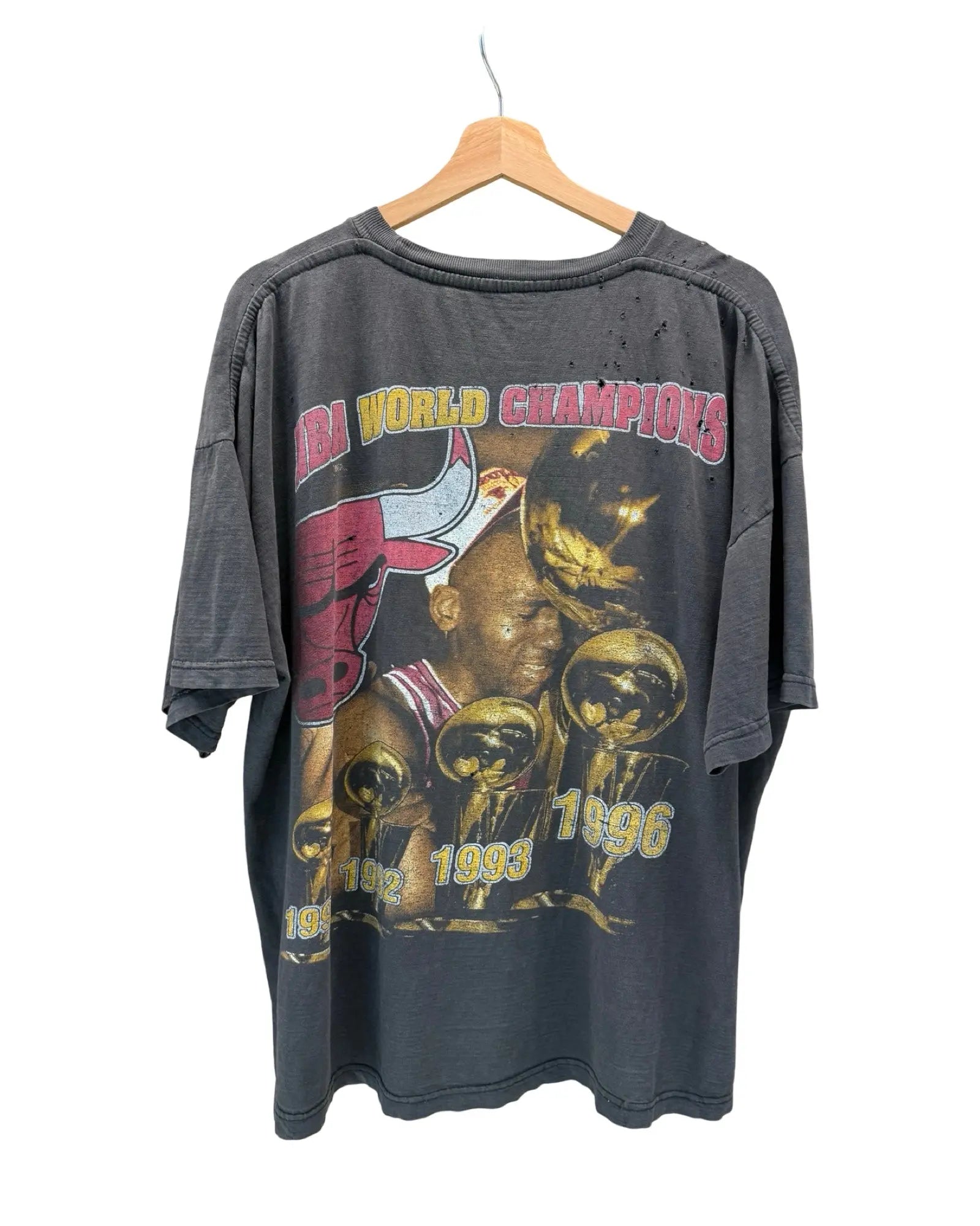 Vintage 1996 Distressed Chicago Bulls Championship Rap Tee KIF Vintage