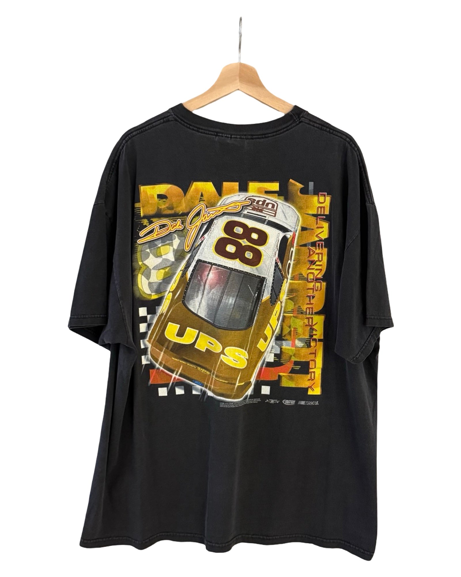 Vintage 2000 Nascar Dale Jarrett UPS Racing Ready To Roll Tee
